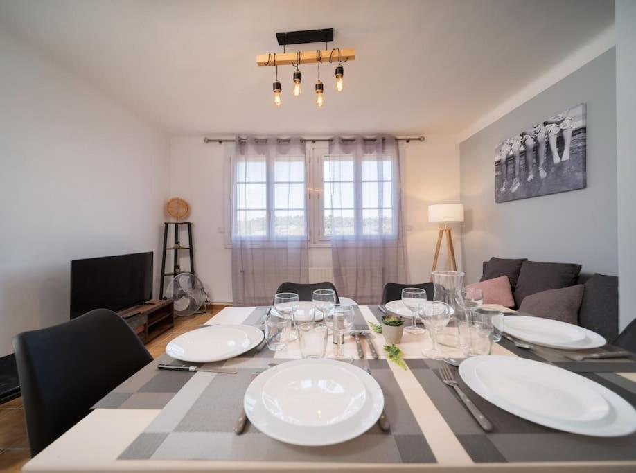 Appartement Tout Equipe Traversant 6 A 8 Couchages Marseille Exteriér fotografie