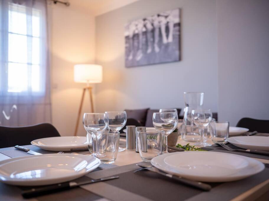 Appartement Tout Equipe Traversant 6 A 8 Couchages Marseille Exteriér fotografie