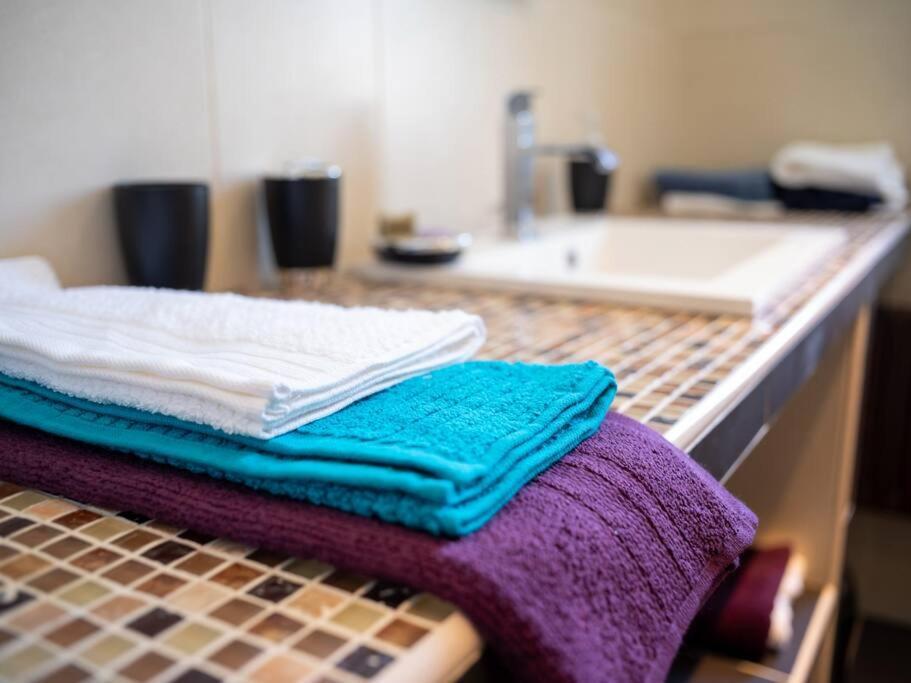 Appartement Tout Equipe Traversant 6 A 8 Couchages Marseille Exteriér fotografie